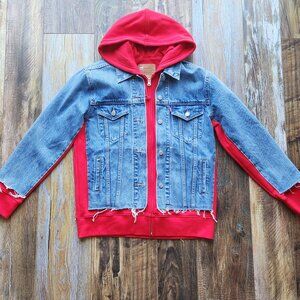 NWoT Levi's "Not For Resale" Premium Ex-Boyfriend Hybrid Hood Trucker Jacket